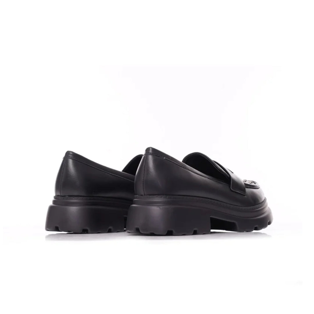 Mocassins avec clous P26-G04