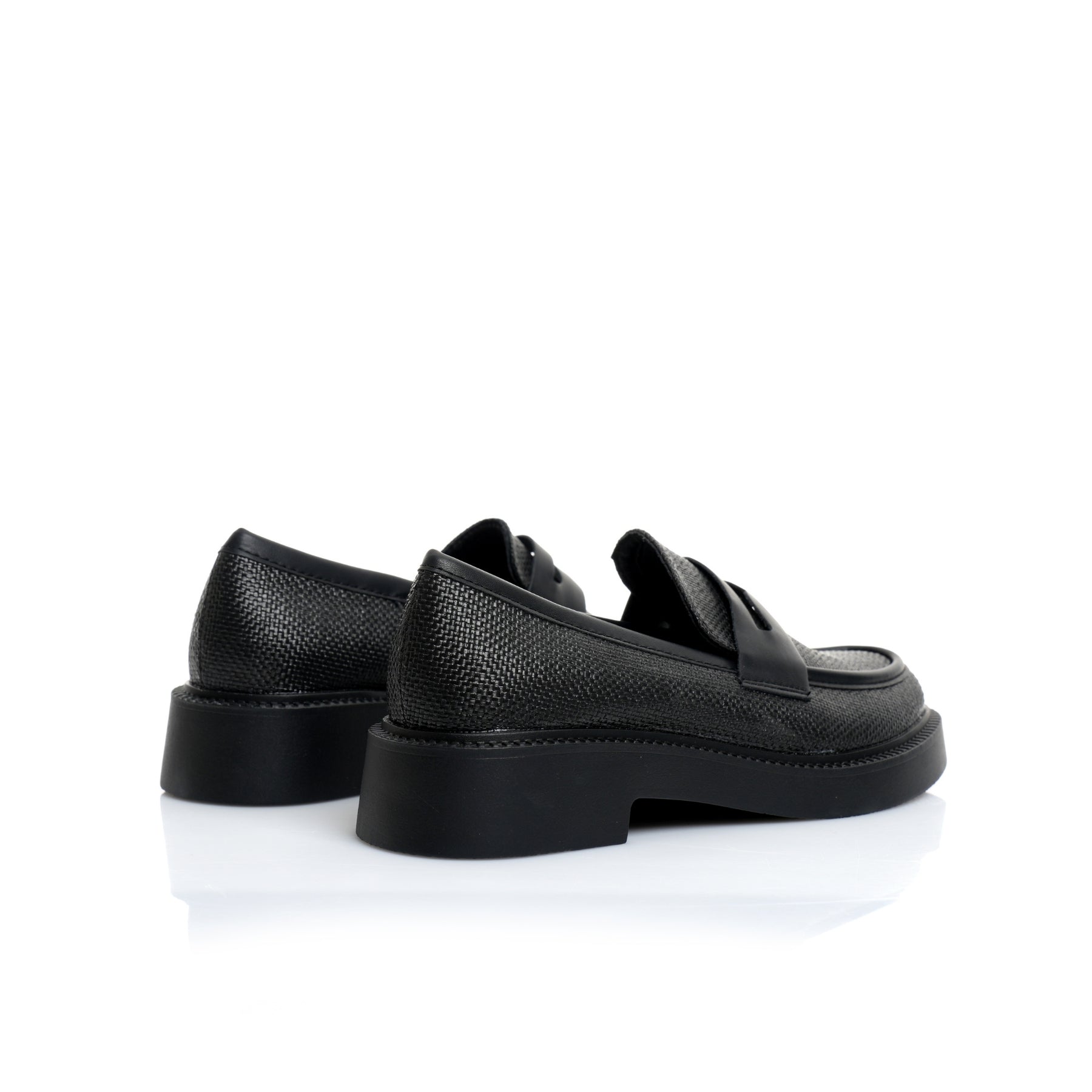 Mocassin Noir Classic H25-F456