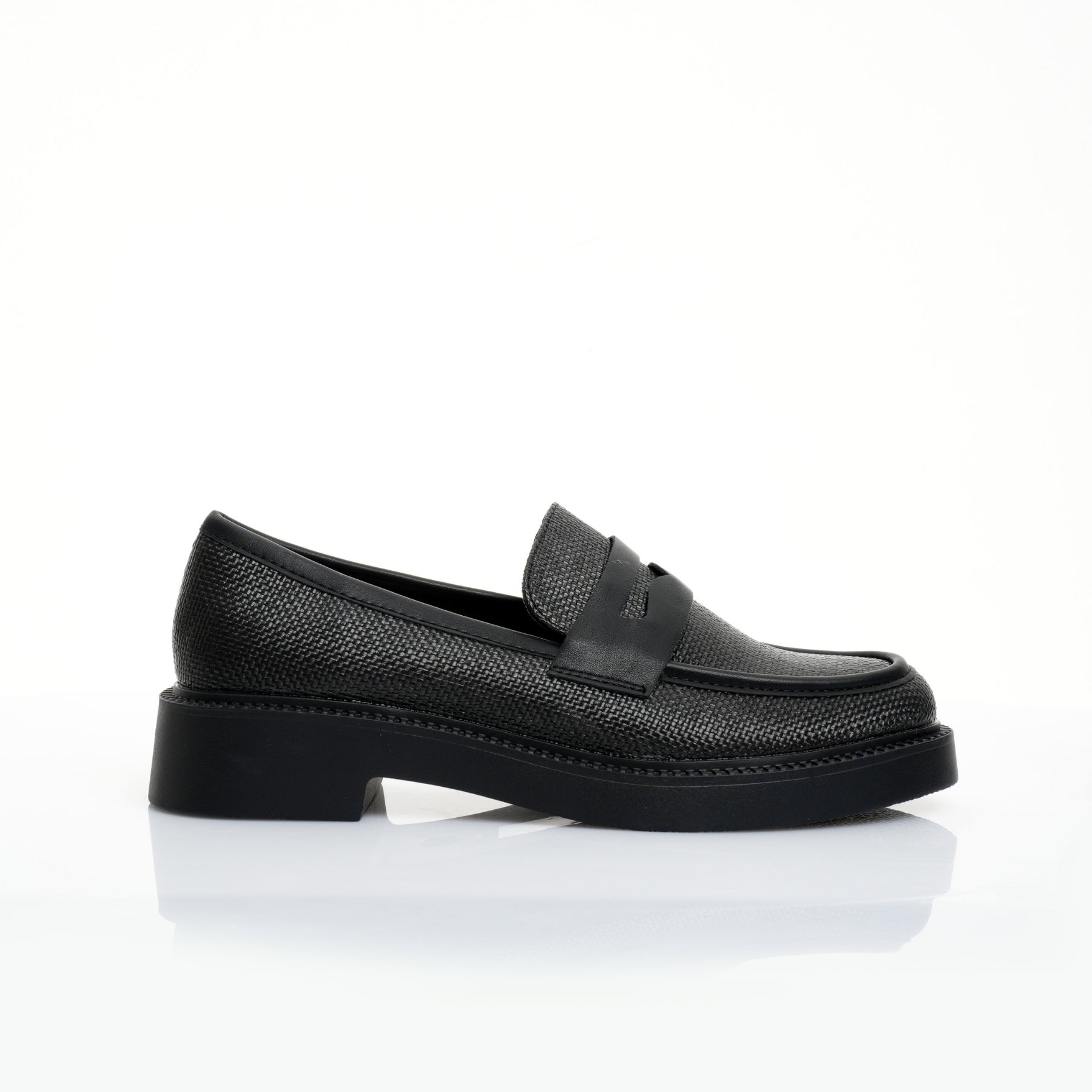 Mocassin Noir Classic H25-F456
