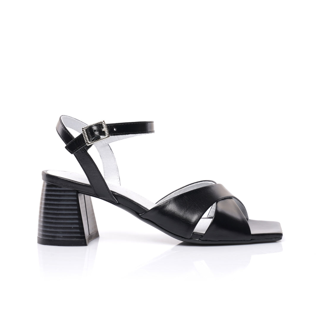 Sandale cuir demi talon   E26-2011