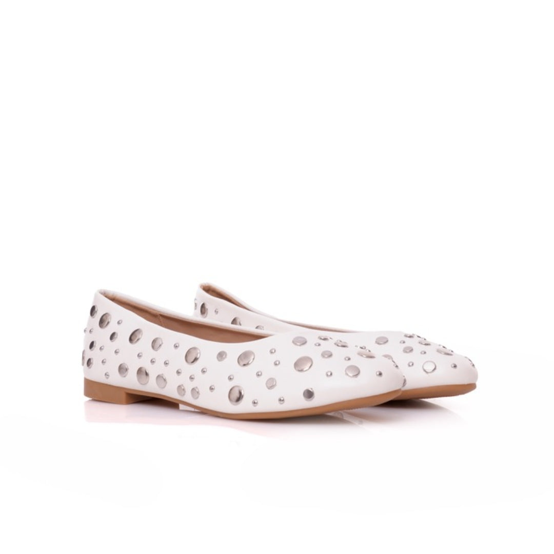 Ballerines avec des clous P26-F676