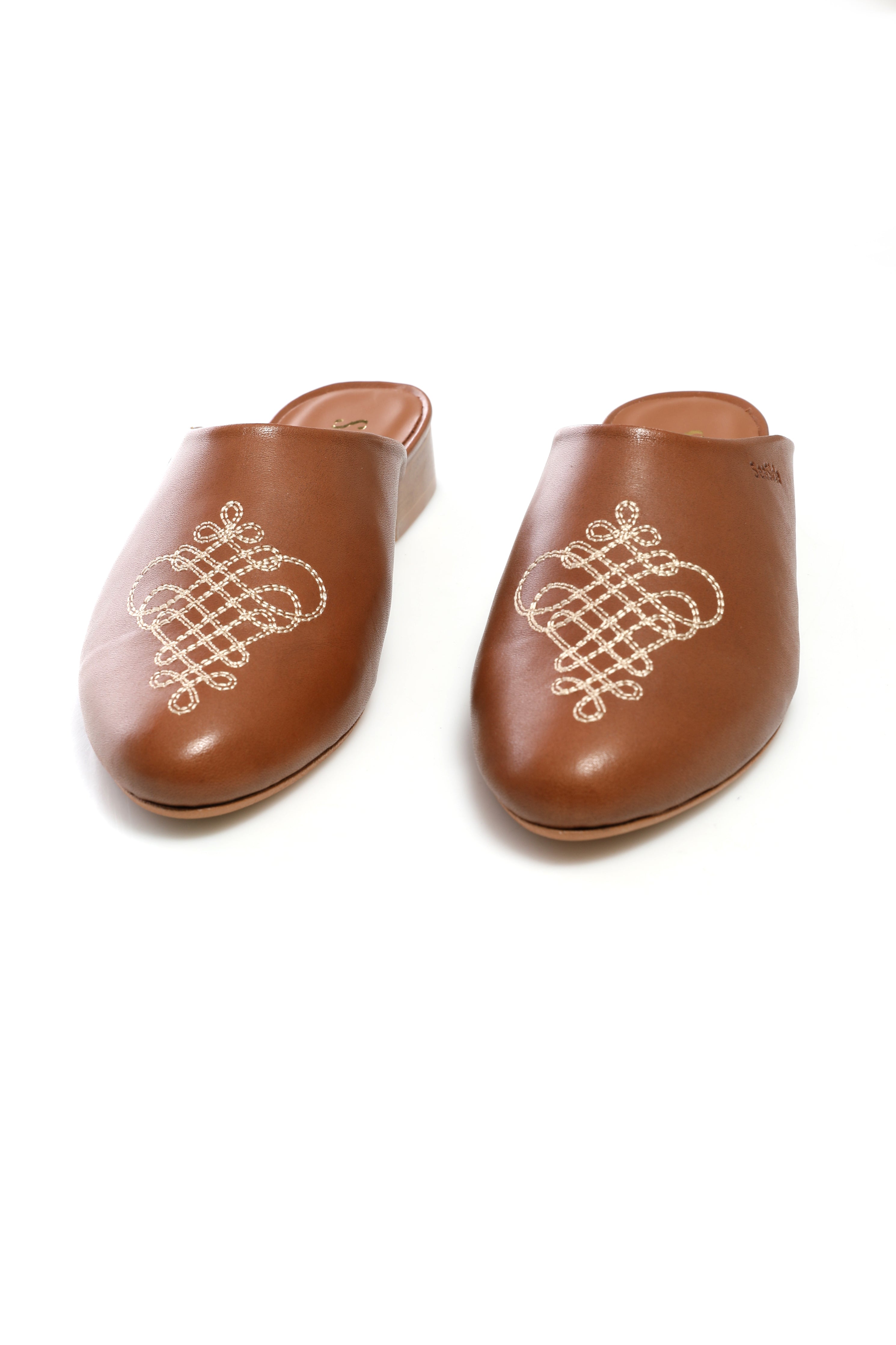 Mule Broderie Arabesque {𝐂𝐔𝐈𝐑} 67