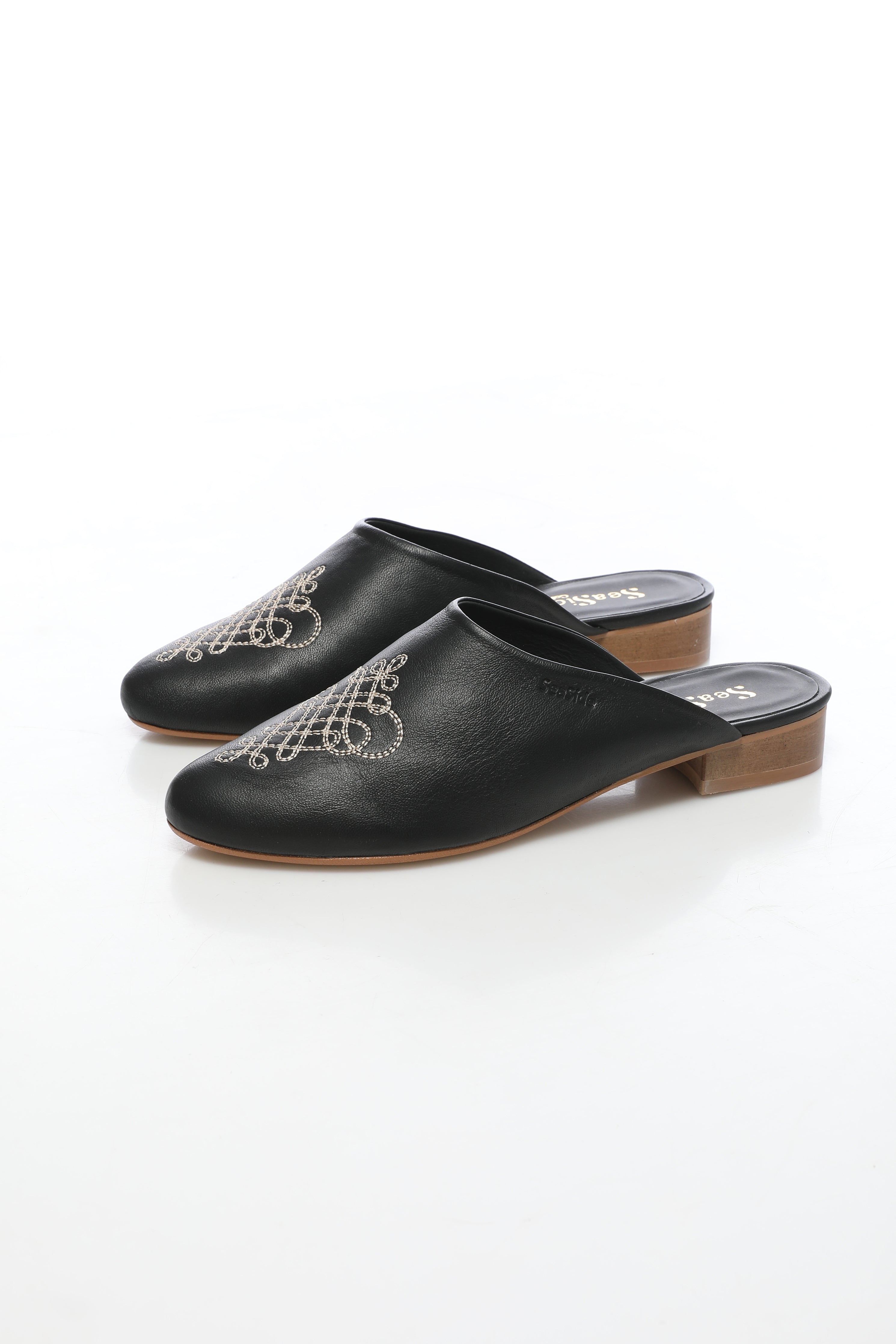 Mule Broderie Arabesque {𝐂𝐔𝐈𝐑} 67